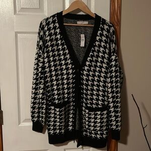 Houndstooth cardigan size Medium